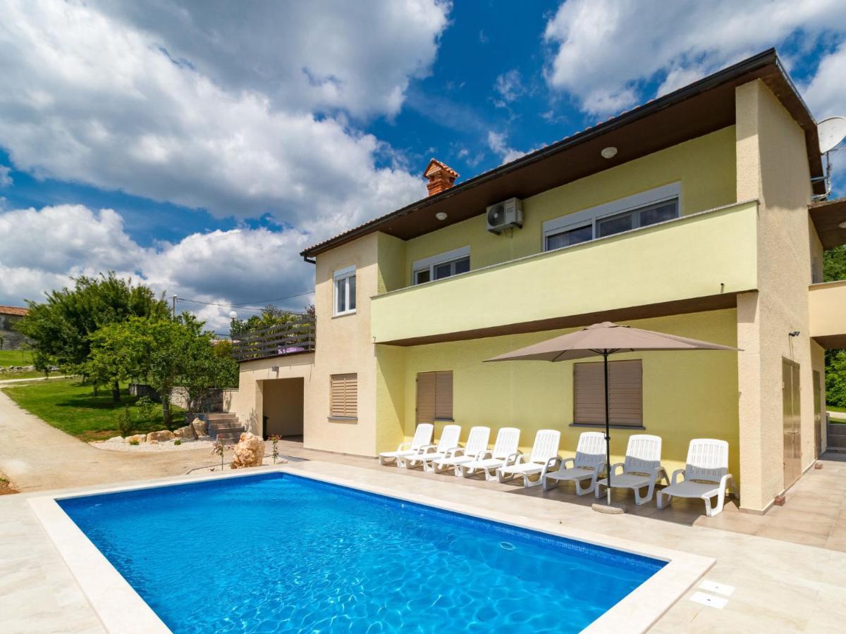 Holiday Home Larisa - Ipc141 By Interhome Pican Bagian luar foto