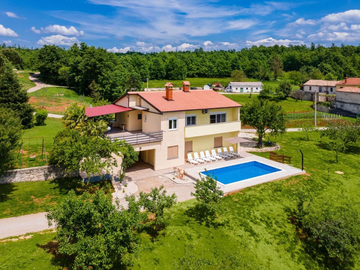 Holiday Home Larisa - Ipc141 By Interhome Pican Bagian luar foto