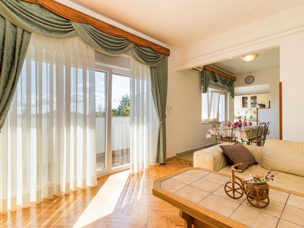 Holiday Home Larisa - Ipc141 By Interhome Pican Bagian luar foto