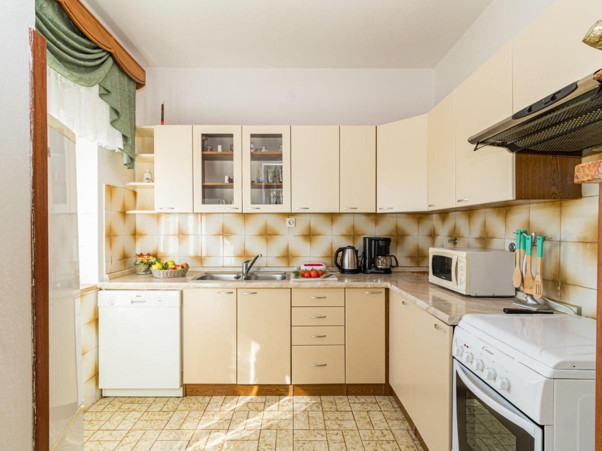 Holiday Home Larisa - Ipc141 By Interhome Pican Bagian luar foto