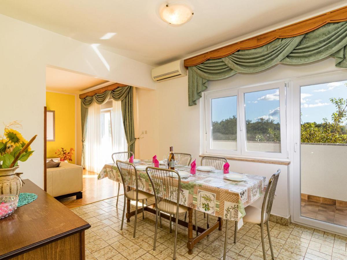 Holiday Home Larisa - Ipc141 By Interhome Pican Bagian luar foto