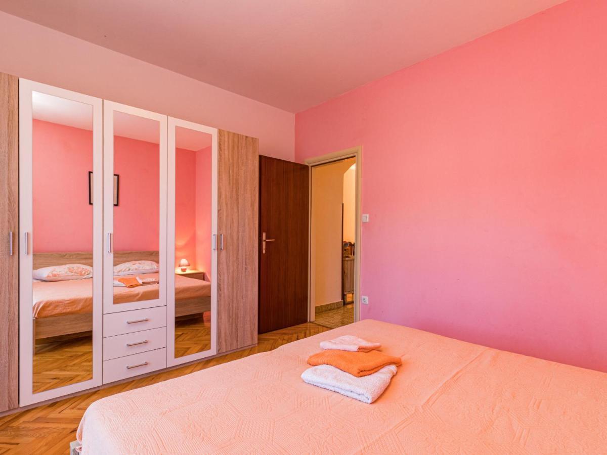Holiday Home Larisa - Ipc141 By Interhome Pican Bagian luar foto